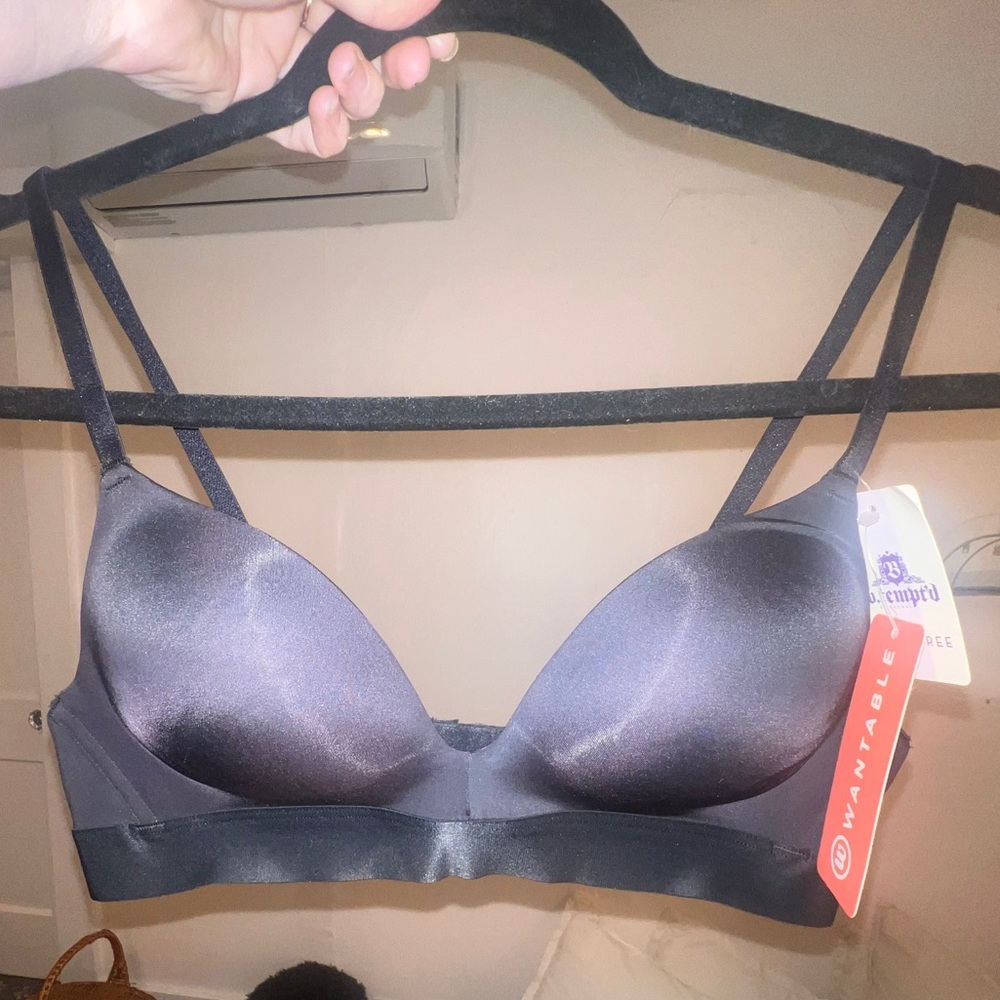 Be tempted - wire free bra NWT 36A